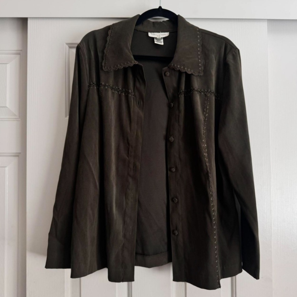 miss dorby deep olive green faux suede (poly) button down with embroidered detai